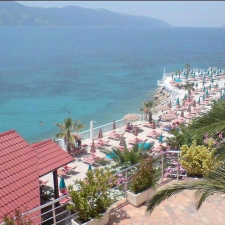 Hotel Roi Radhimë Buitenkant foto